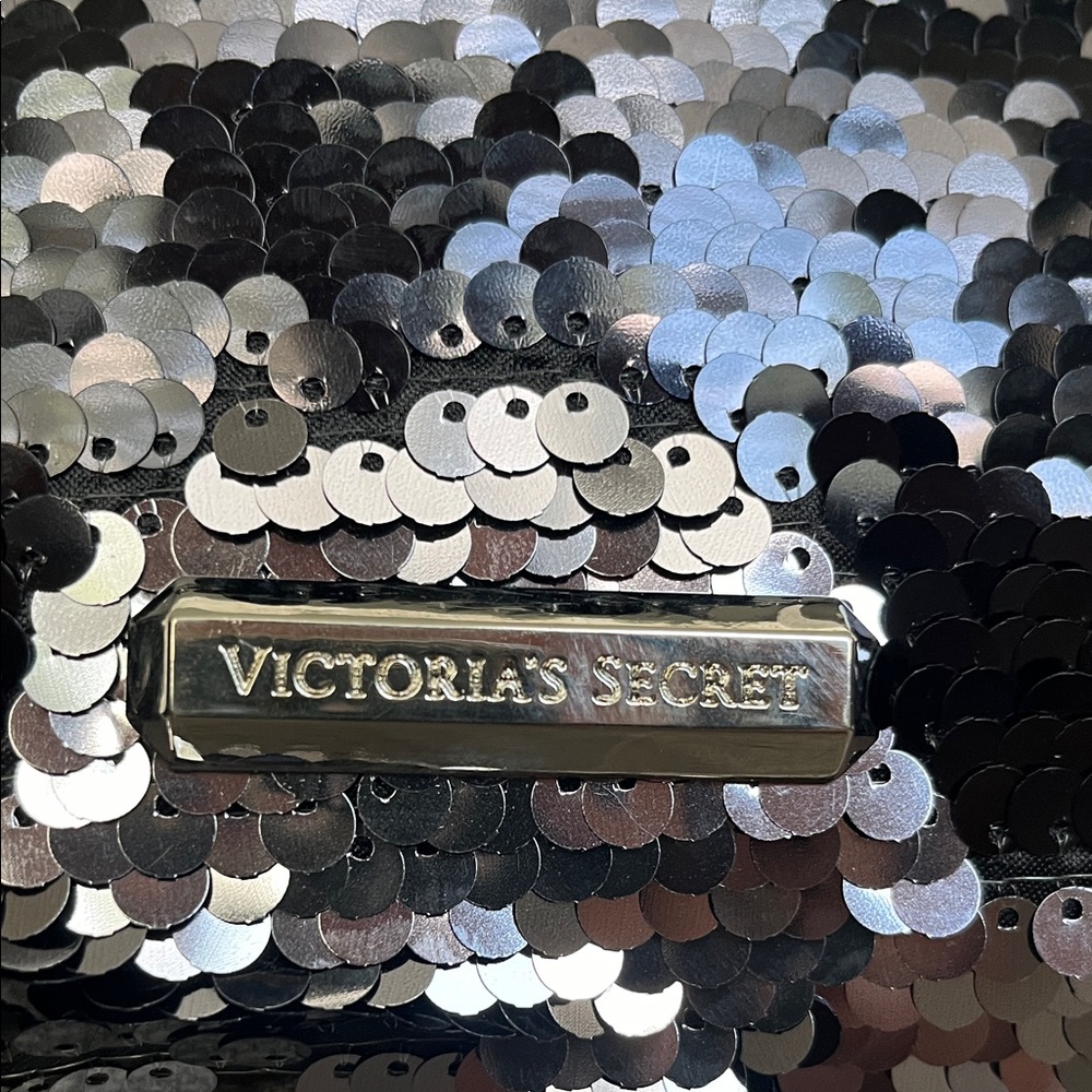 NWOT Victoria's Secret Black and Silver Sequin Clutch